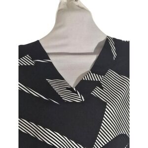 Cocomo Black White Geometric Print V Neck Short Sleeve Tunic Top Women's M